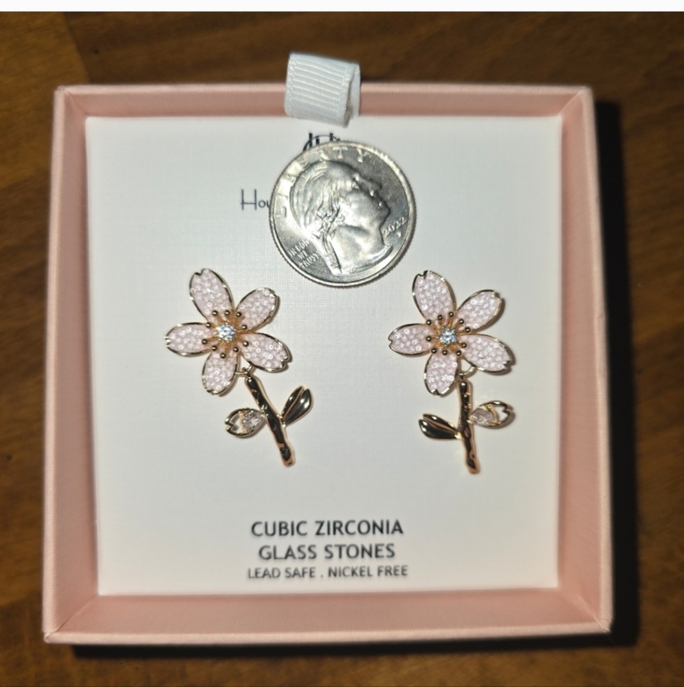 House of Harlow 1960 Flower Earrings - Picture 4 of 5